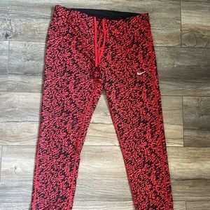 Nike cropped leggings